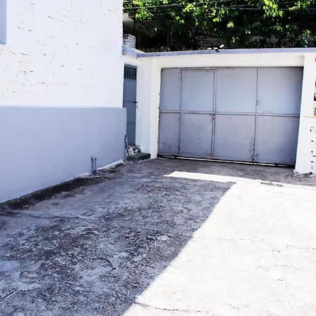 Zere House