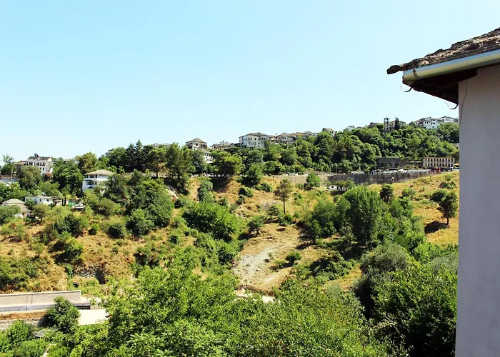 Zere House * Gjirokastra